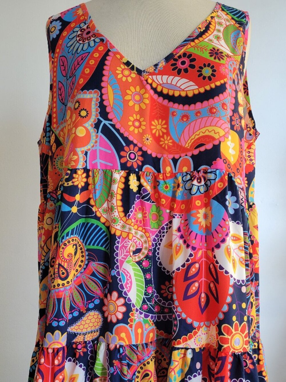 Unbranded Colorful Floral V-Neck Tiered Sleeveless Dress (Size: Large)